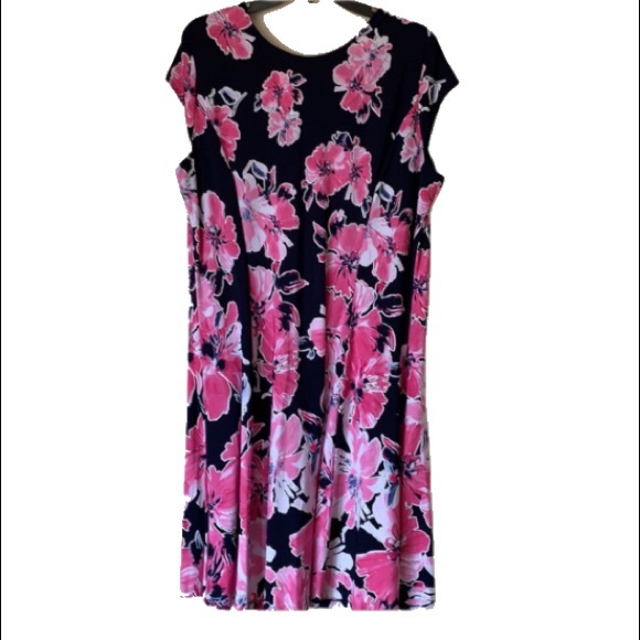 🍒 TANJAY Floral Dress…Navy w/ Pink Floral … NWT!!! - Picture 6 of 8